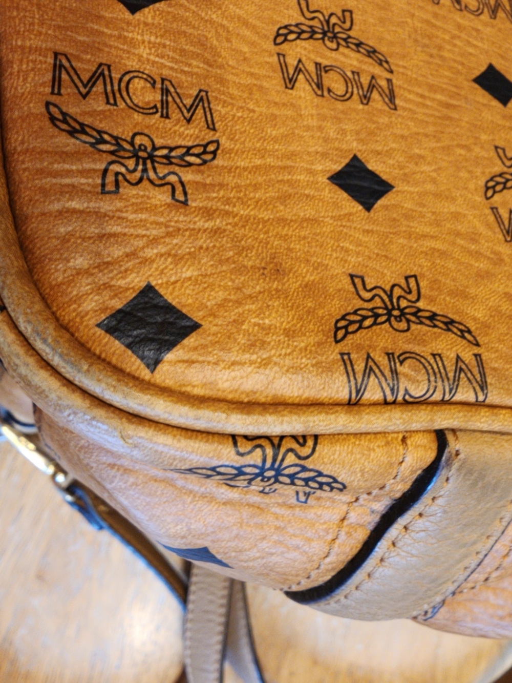 MCM Visetos Shoulder Bag in brown with a monogram print, gold-tone hardware - Picture 9 of 16